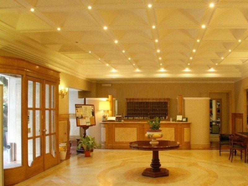 Ambasciatori Place Hotel Фиуджи Екстериор снимка