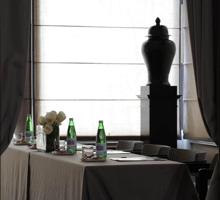 Ambasciatori Place Hotel Фиуджи Екстериор снимка
