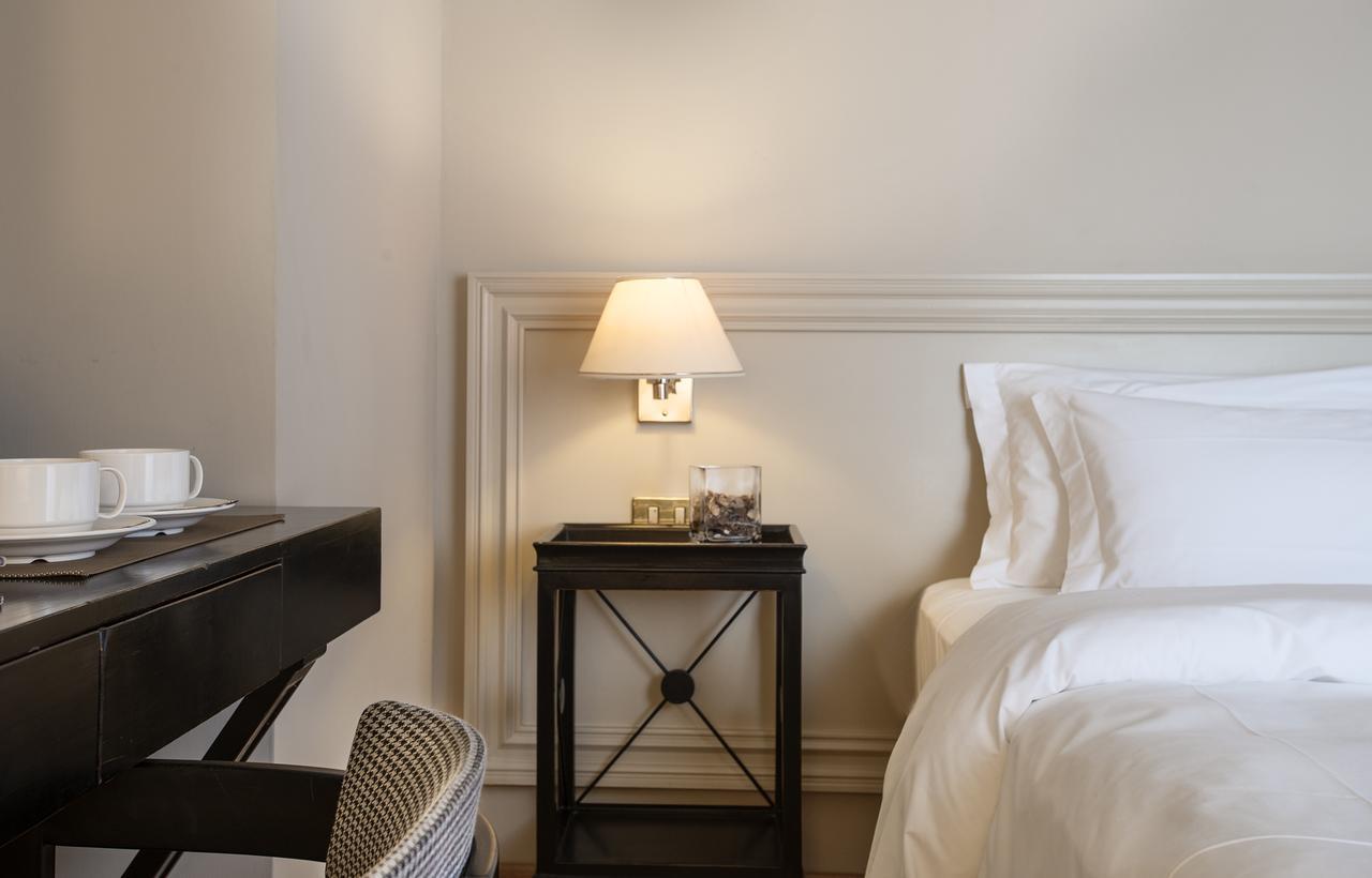 Ambasciatori Place Hotel Фиуджи Екстериор снимка