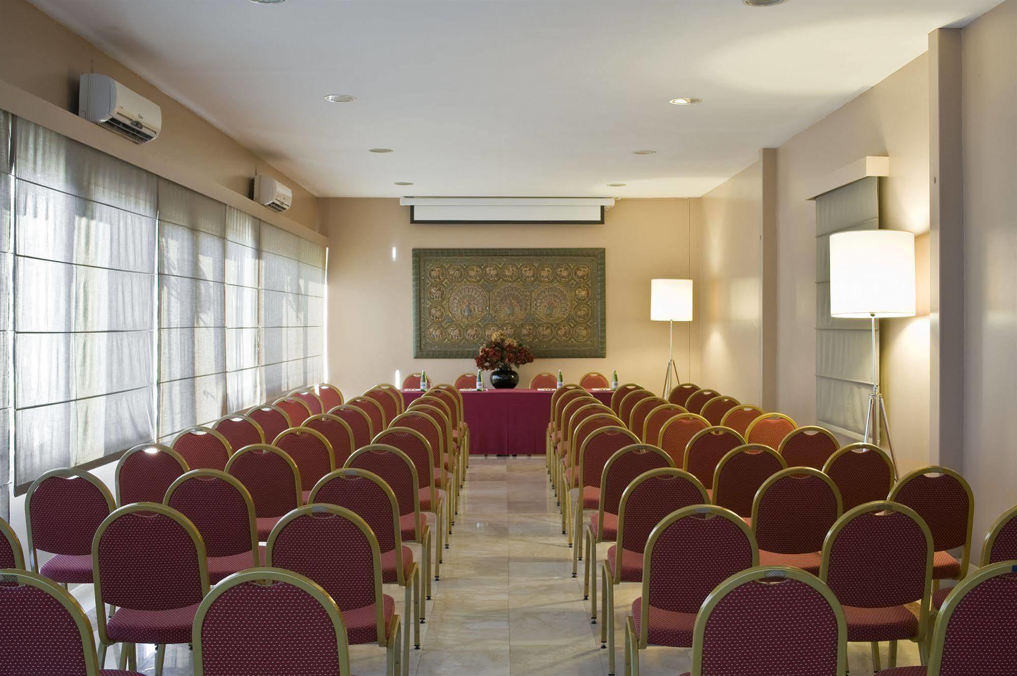 Ambasciatori Place Hotel Фиуджи Екстериор снимка